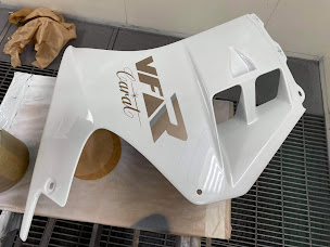 Photo n°8 de RC CARROSSERIE à Neauphlette (Atelier de réparation pour motos)