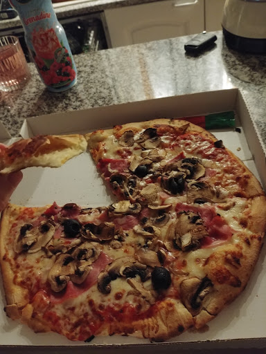 Photo 2 - Paradisio Pizza