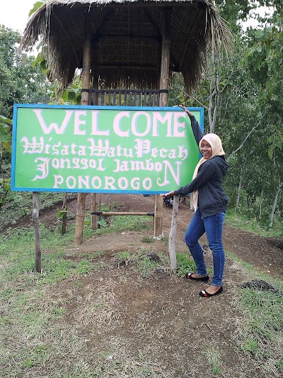 Photos of Travel Parking Place Watu Pecah