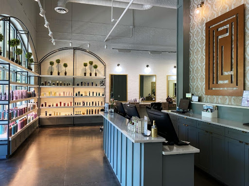 Salon 124 Suwanee