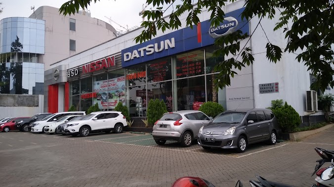 Indomobil Nissan Datsun Bumi Serpong Damai, Author: Hary Kustanto