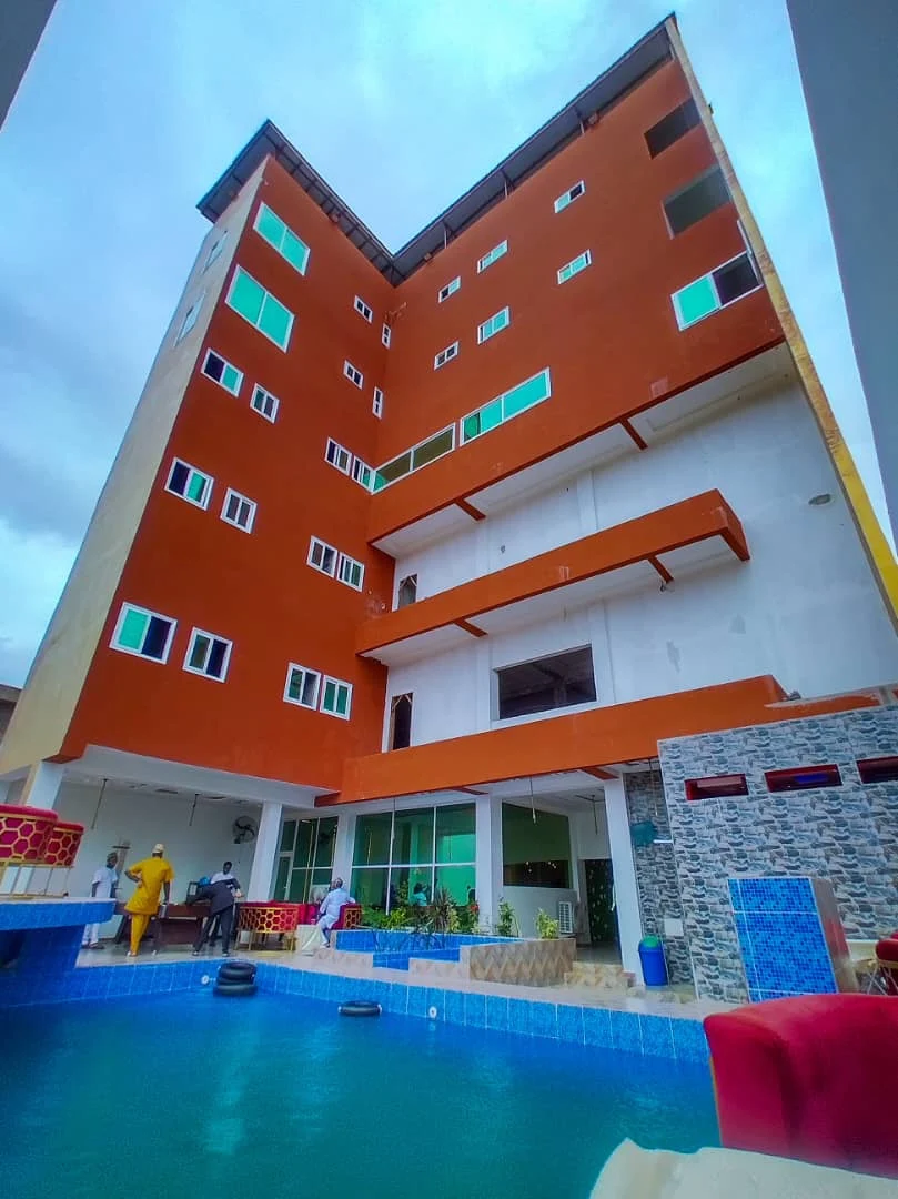 Tour Eiffel Hotel Benin