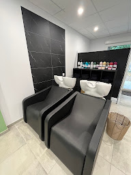 Photo n°5 de Charlène madinier Coiffure à Moras-en-Valloire (Salon de coiffure)