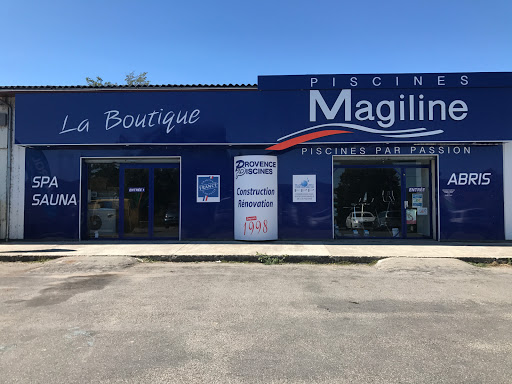 Photo de MAGILINE LA BRILLANNE