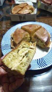 Istana Martabak, Author: Melinda Wisetyo