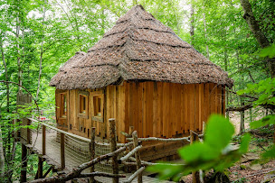 Photo n°48 de Les cabanes enchantées à Saint-Léger-les-Mélèzes (Spa)