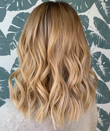 Photo n°11 de L'instant, Salon de coiffure à Bellegarde (Salon de coiffure)