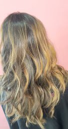 Photo n°10 de Salon de la Tour à La Courneuve (Salon de coiffure)