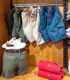 Photo n°27 de OTAGO BOISSEUIL à Boisseuil (Magasin de vêtements pour hommes)