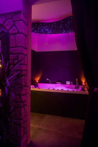 Photo de L'EDEN LOVE SPA SAINT REMY LES CHEVREUSE à Chevreuse (78460)