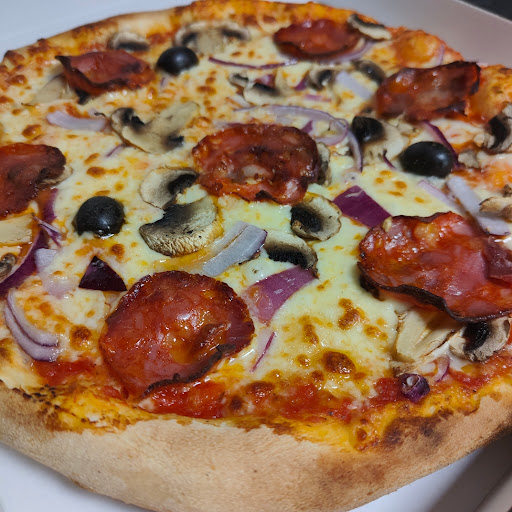 Photo 6 - Pilipizza