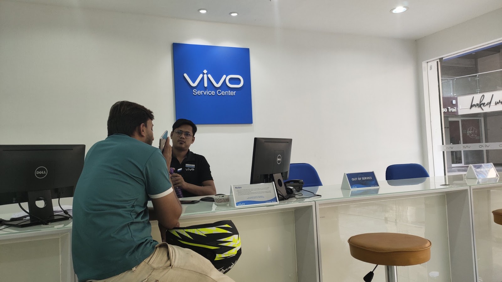 Manjalpur Vivo Service Center