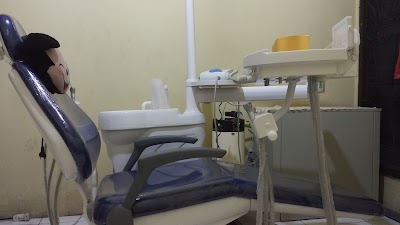 Dentist