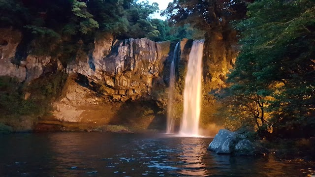 Cheonjiyeon Waterfall