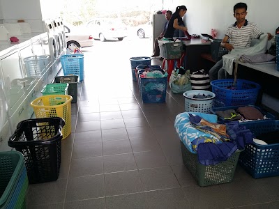 Photos of Cahaya Matahari Coin Laundry