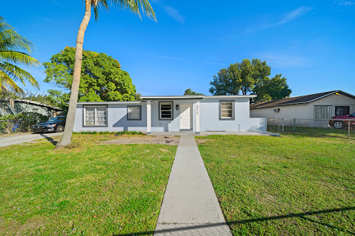 Holly Iannucci, SFR Realtor - Thumbnail