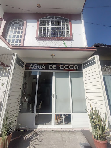 Agua De Coco (Comida Vegana Y Saludable) Carlos!