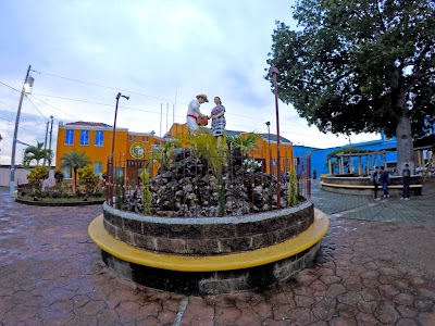 Photos of Iglesia San Pedro Chuarrancho