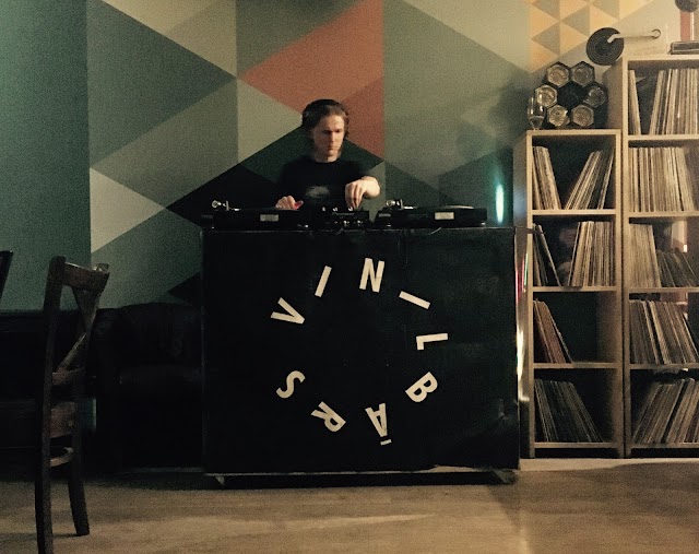 Vinilbārs