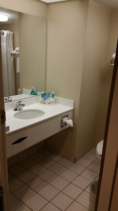 Photos of Holiday Inn Express & Suites Providence-Woonsocket