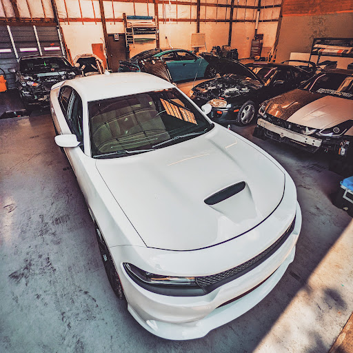 Spooky Road Auto Garage - Thumbnail