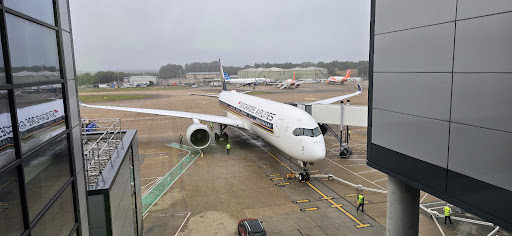 Gatwick Airport North Terminal Pick Up and Drop Off - Thumbnail