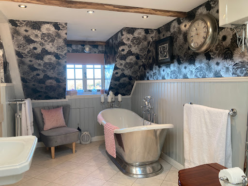 Discerning Decorating Ltd - Thumbnail