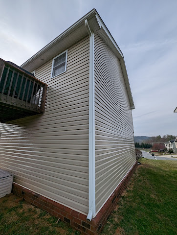 View of Elite Wash LLC located in  - Best Pressure Washing Service nearby.