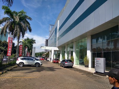 car-dealer