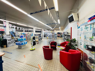 Photo n°8 de Autoservice AD JLUCAM à Digne-les-Bains (Agence de location de voitures)