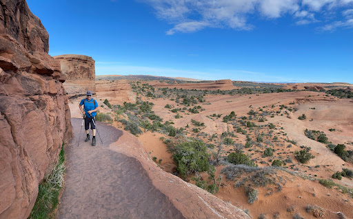 Bindlestiff Tours - Visual
