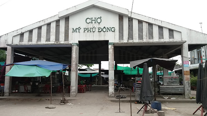 Chợ Mỹ Phú Đông