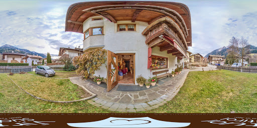 Street View Trusted Feed For Marco Bonatta Google Trusted