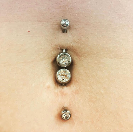 Frau Pieks - Piercingstudio Hanau - Piercing Hanau - Thumbnail