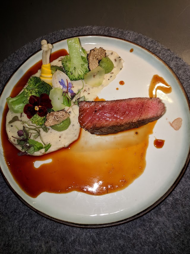 5.8 Undersea Restaurant