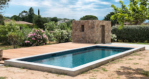 Photo n°11 de Ma Pool by STE Services Piscines - Création Réalisation Entretien de piscines haut de gamme en Corse du Sud à Bonifacio (Magasin de matériel pour piscines)