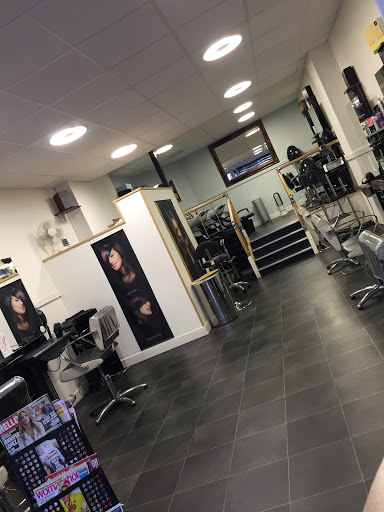 Melanie’s Salon - Thumbnail