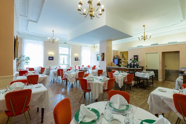 Hôtel*** Restaurant Spa Le Parc des Fées
