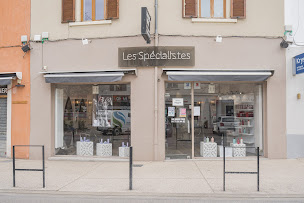 Photo n°2 de Les Spécialistes à Brignais (Salon de coiffure)