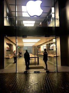 Apple Cabot Circus bristol