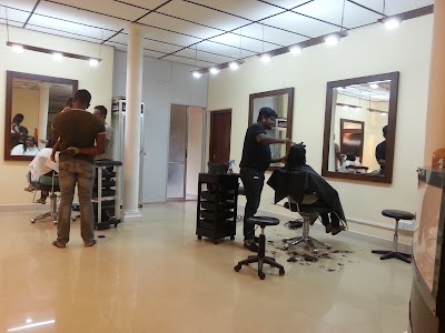Photos of KUMA's Cutting Lounge