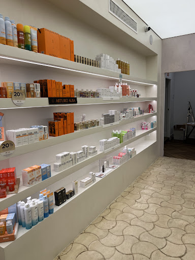 Farmacia María Toribia Gallery - Spain