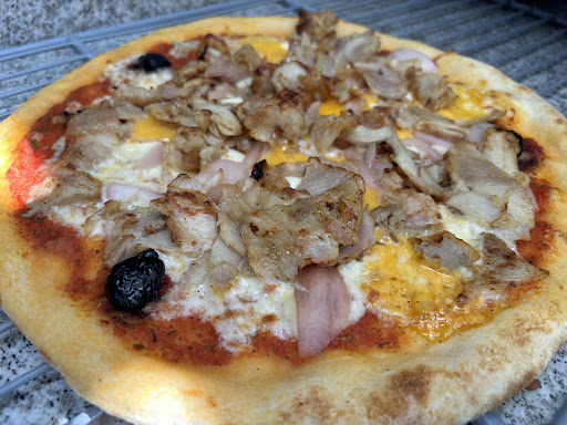 Photo 3 - Pizzeria Fast And Grill