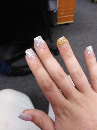 Love's Nails - Visual