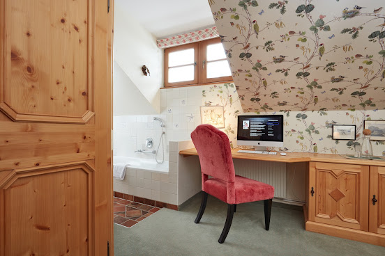 Hotel Bergschlössl by null