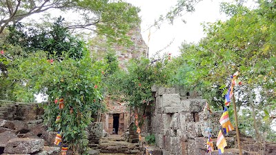 Photos of ប្រាសាទបុរាណភ្នំបាយ៉ង់