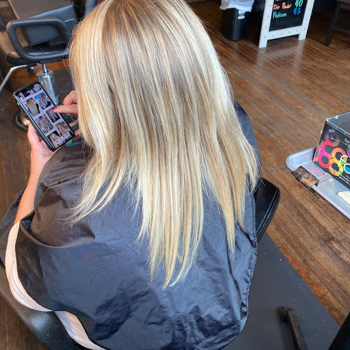 Gettin’ Snippy Hair Salon- Jessica Davis Gallery - United States