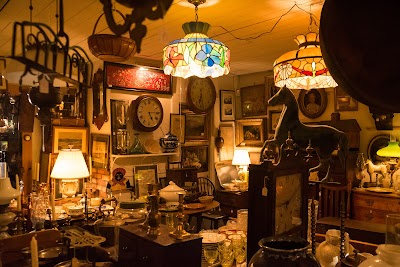 Richard M Plusch Antiques