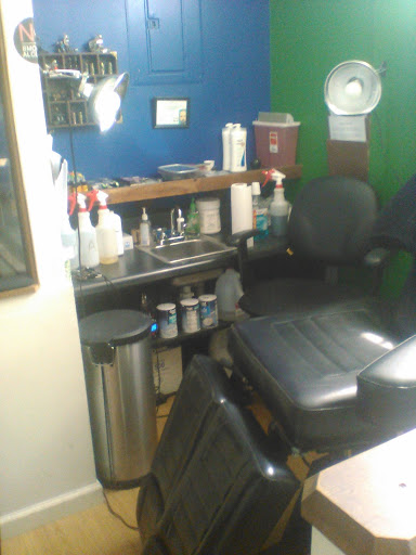 JFH Tattoo Piercing - Thumbnail