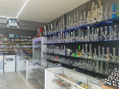 Oliva Smoke Shop